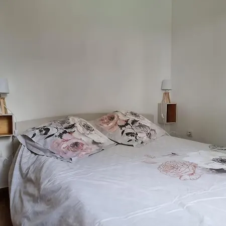 Avec Piscine Au Coeur De La Vallee De La Ceze Feriehus Saint-Laurent-de-Carnols